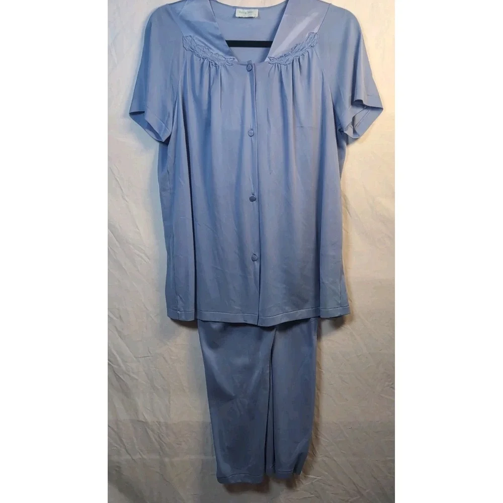 12 Vintage Women's Clothing Lot 1960's-1980's Intimates Nightgowns, Housecoats